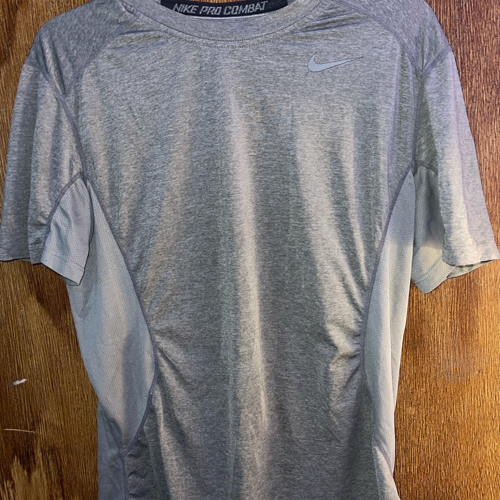 Nike pro t-shirt